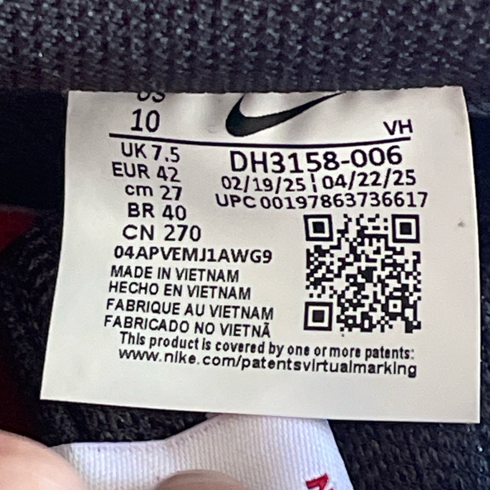 Nike Black and White Sneakers with Red Swoosh for women size 10 for men 8.5 - Picture 4 of 8